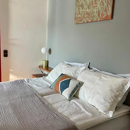 Front View On Viale Geno Apartament *