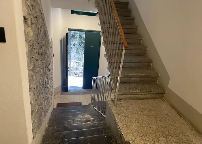 شقة Front View On Viale Geno *