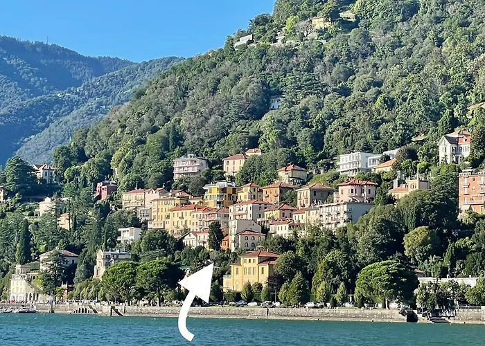 Lägenhet Front View On Viale Geno *