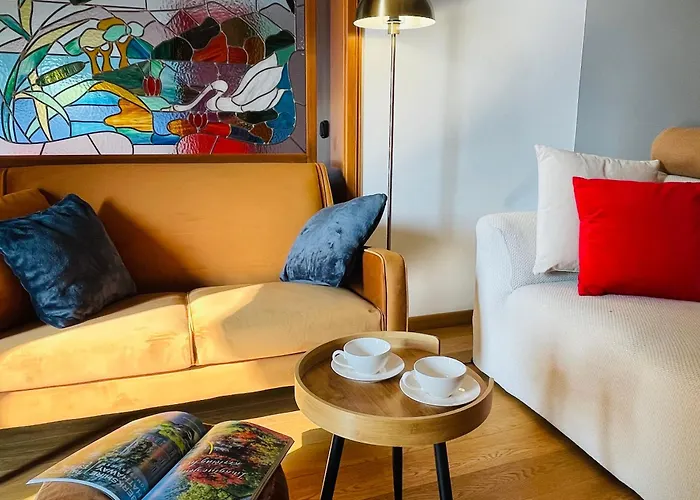 Front View On Viale Geno Lägenhet Como