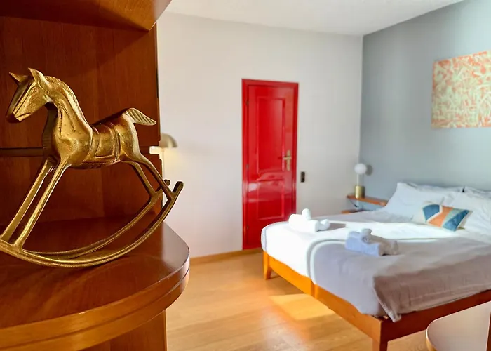 Lägenhet Front View On Viale Geno *