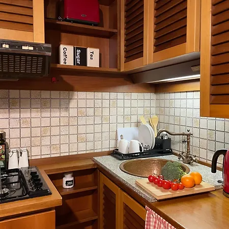 Front View On Viale Geno Апартаменты