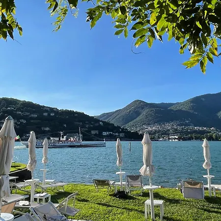 Daire Front View On Viale Geno *