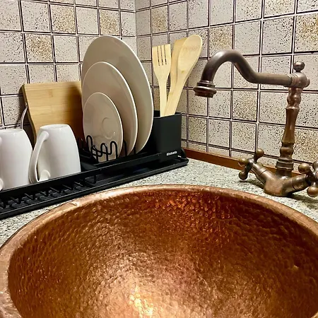 Daire Front View On Viale Geno Como